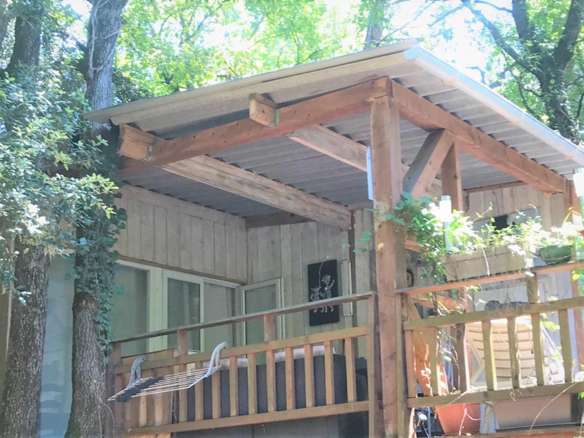 Chalet dans Résidence Privée La Gaude Esterno foto